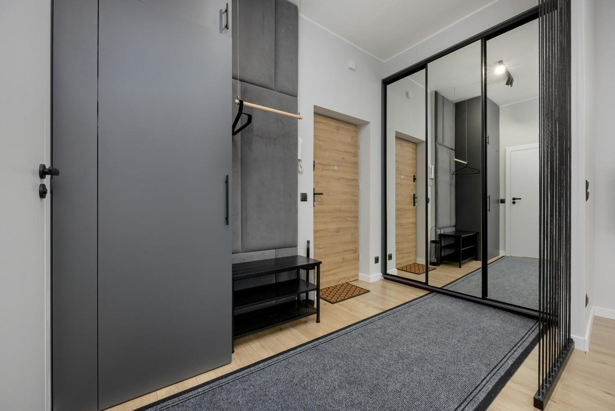 Exclusive Grey And Red Apartment In Warsaw Center By Noclegi Renters מראה חיצוני תמונה